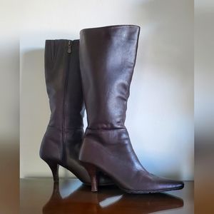 Size 8 women's Blondo mid-calf-height boots.